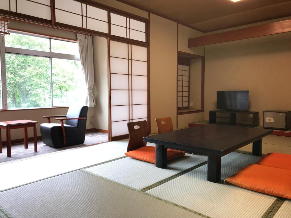 Hotel Yumoto Uonuma Εξωτερικό φωτογραφία